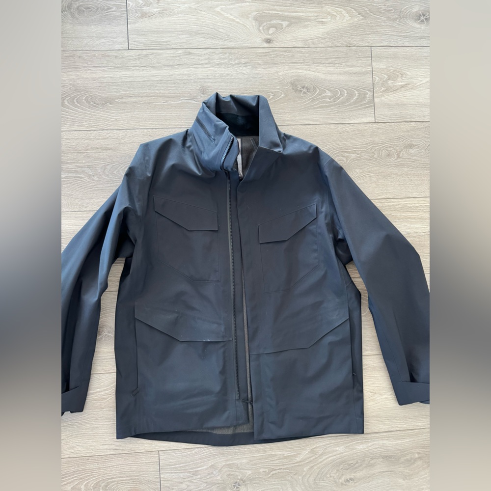 Arc’teryx Veilance Field Jacket Men’s (black, size small)